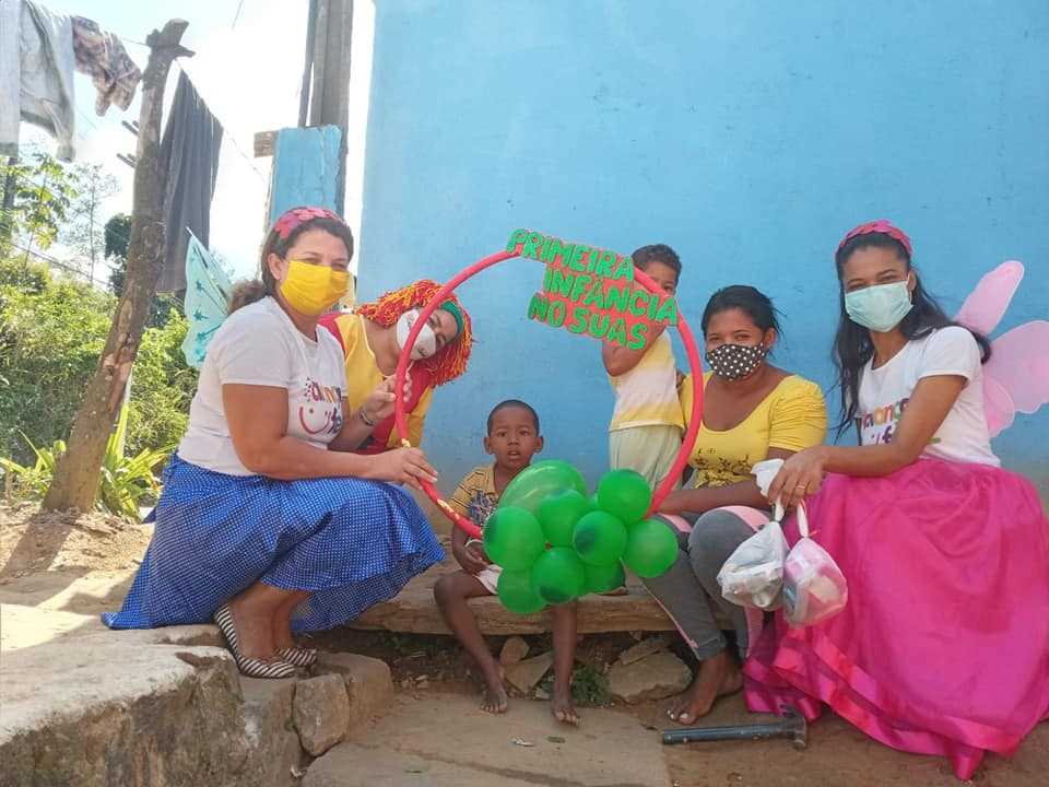 Camacã: 300 famílias são recebidas pela equipe do Primeira Infância no SUAS (Criança Feliz) e recebem kits